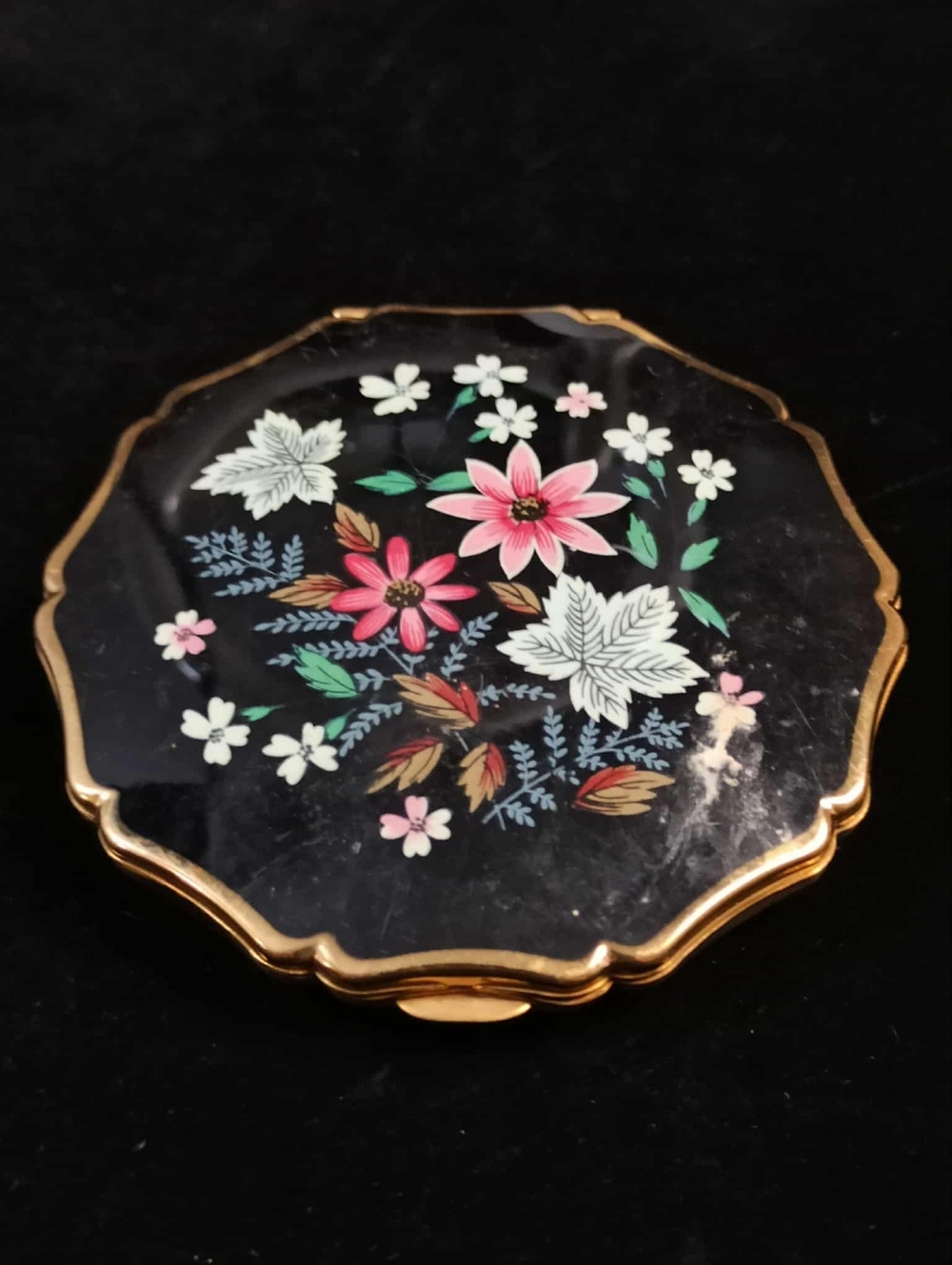 Vintage STRATTON England Powder Compact Mirror Black Floral Enamel Gold Tone - Picture 12 of 14